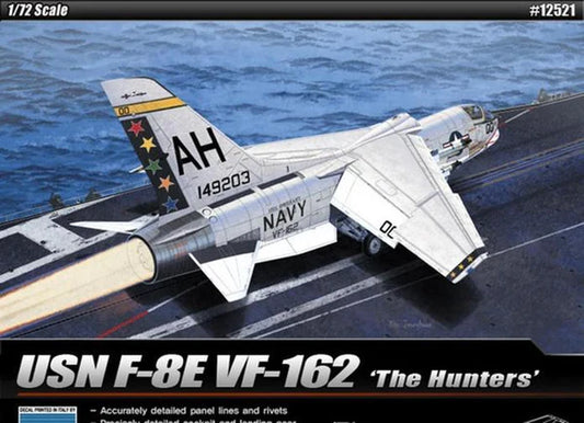 Academy USN F-8E VF-162 "The Hunters" 1/72