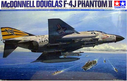 Tamiya 60306 McDonnell Douglas F-4J Phantom II 1/32