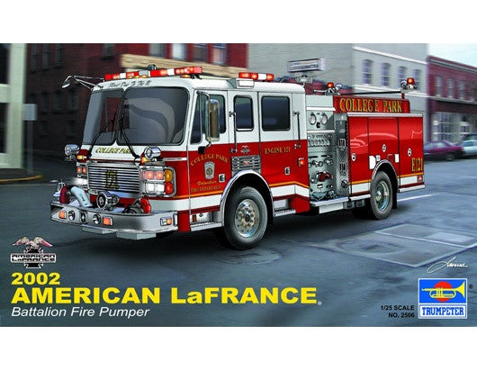 TRUMPETER 1/24 LAFRANCE EAGLE FIRE TRUCK