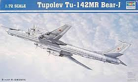 TRUMPETER TU142MR BEAR-J 1/72
