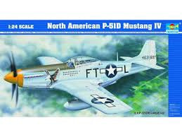 TRUMPETER 1/24 P-51D MUSTANG IV (WITH 3X RESIN FIGURES)